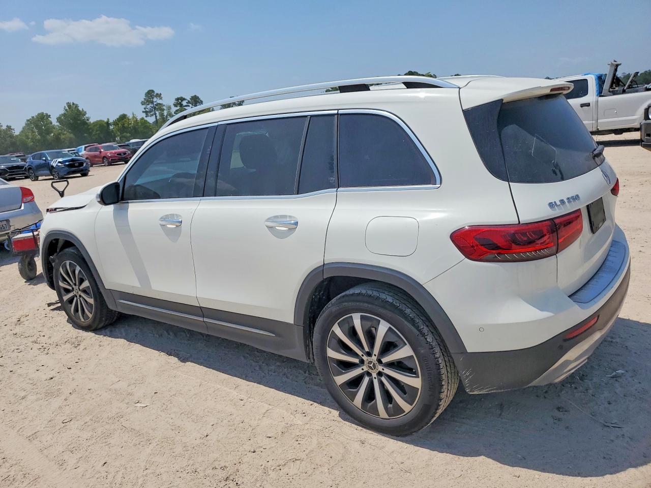 2023 MERCEDES-BENZ GLB 250 — снимка 2