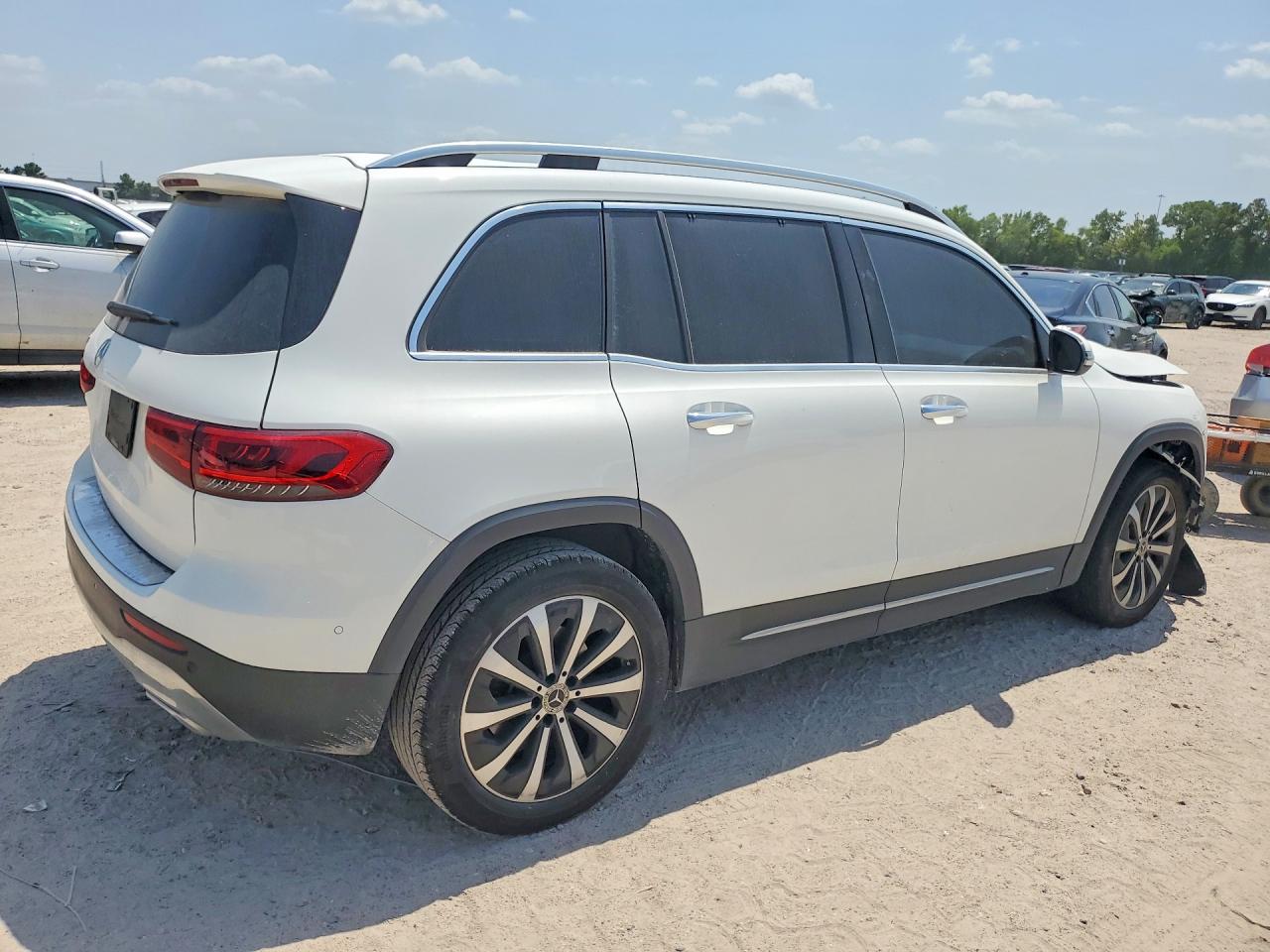 2023 MERCEDES-BENZ GLB 250 — снимка 3