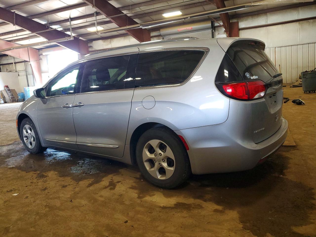 2017 CHRYSLER PACIFICA TOURING L PLUS — снимка 2