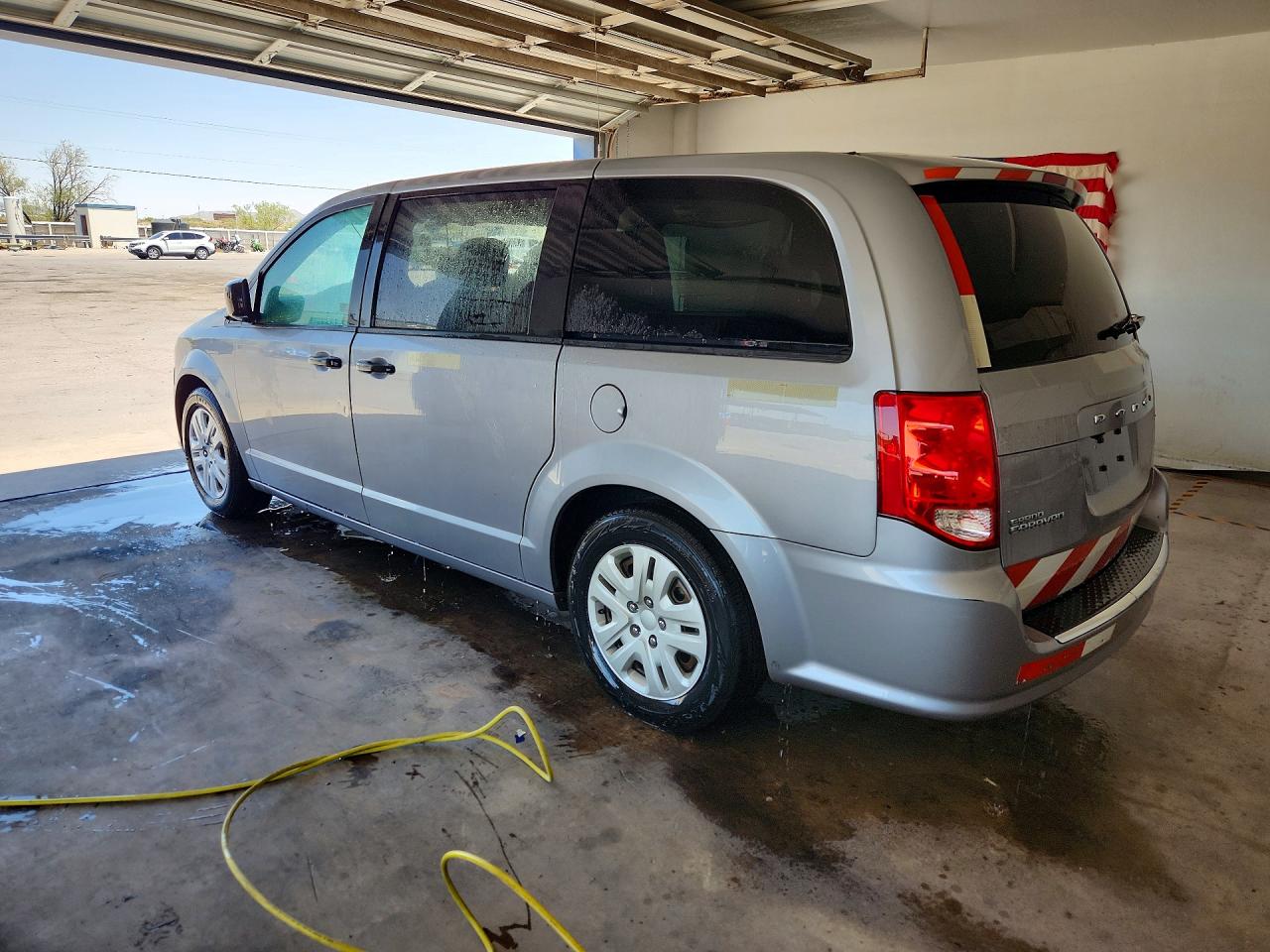 2020 DODGE GRAND CARAVAN SE — снимка 2