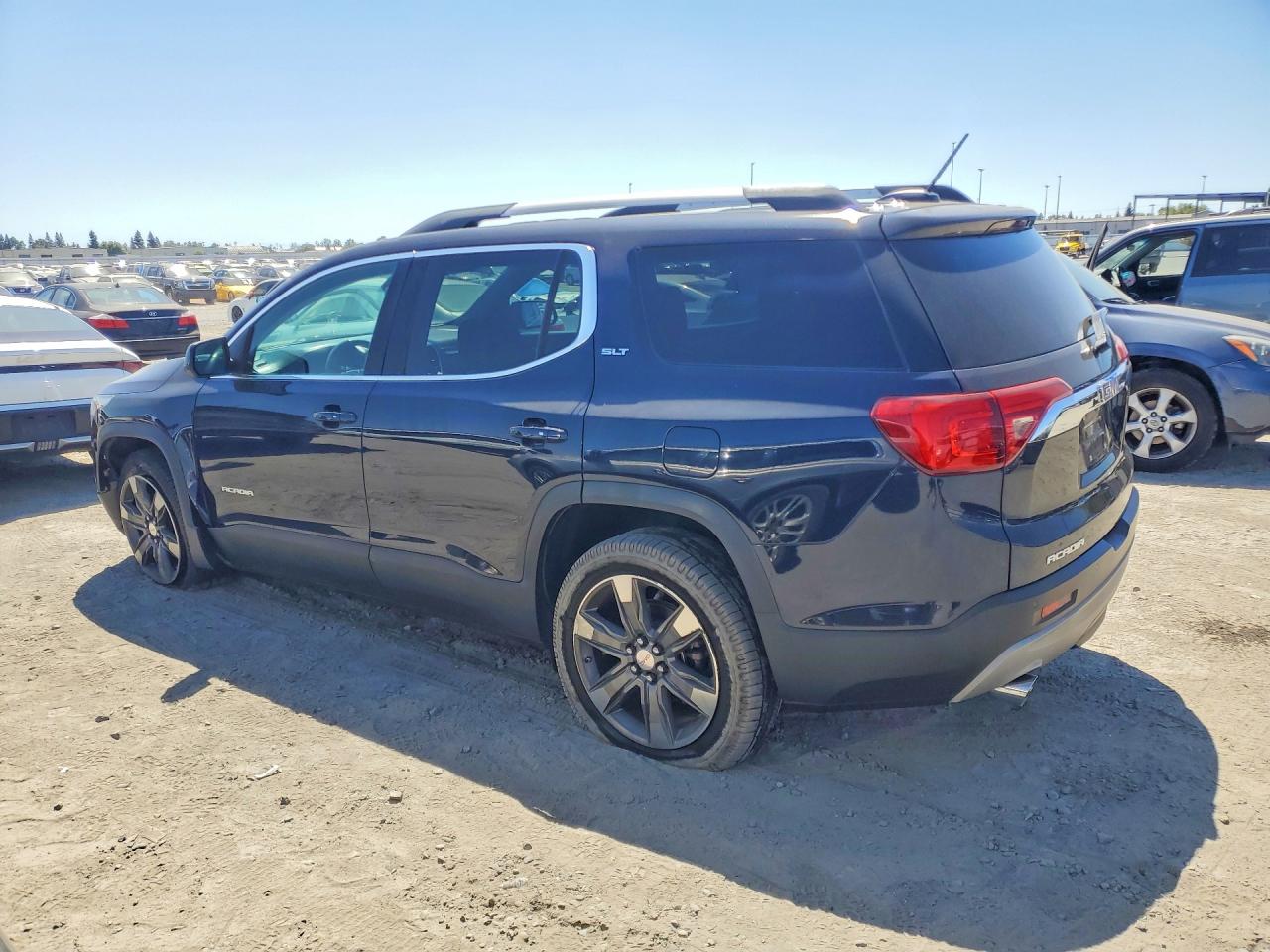 2017 GMC ACADIA SLT-2 — снимка 2