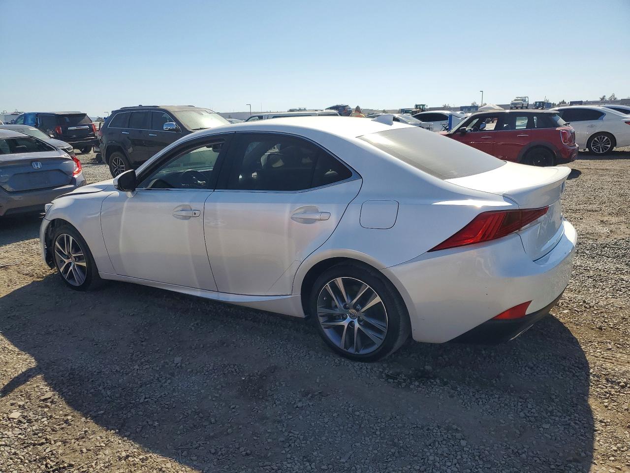 2019 LEXUS IS 300 — снимка 2