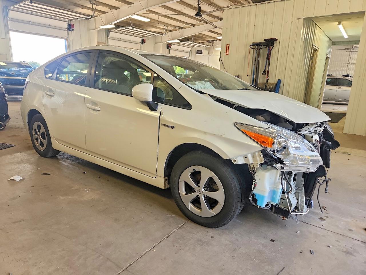 2015 TOYOTA PRIUS TWO — снимка 4
