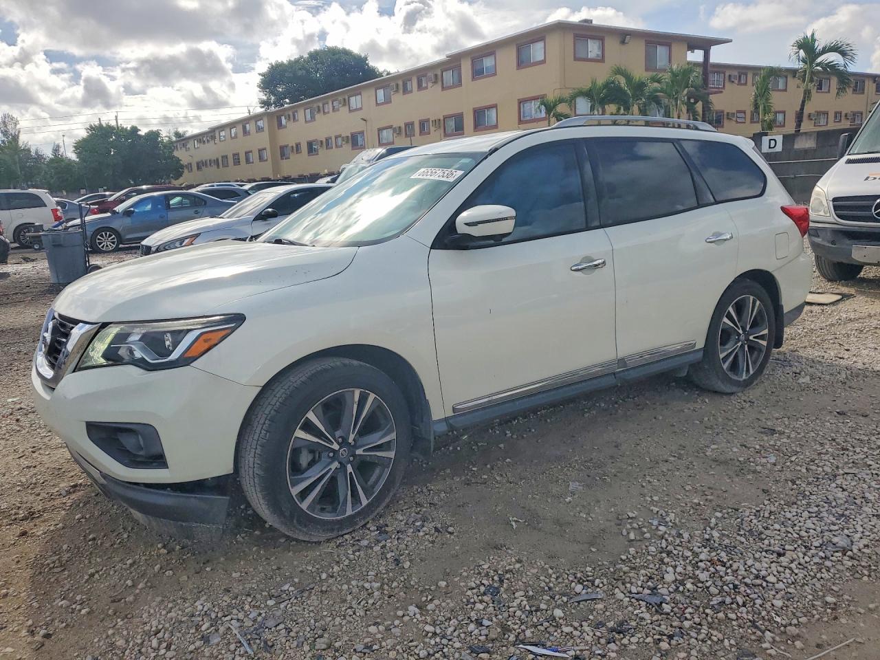2019 NISSAN PATHFINDER PLATINUM