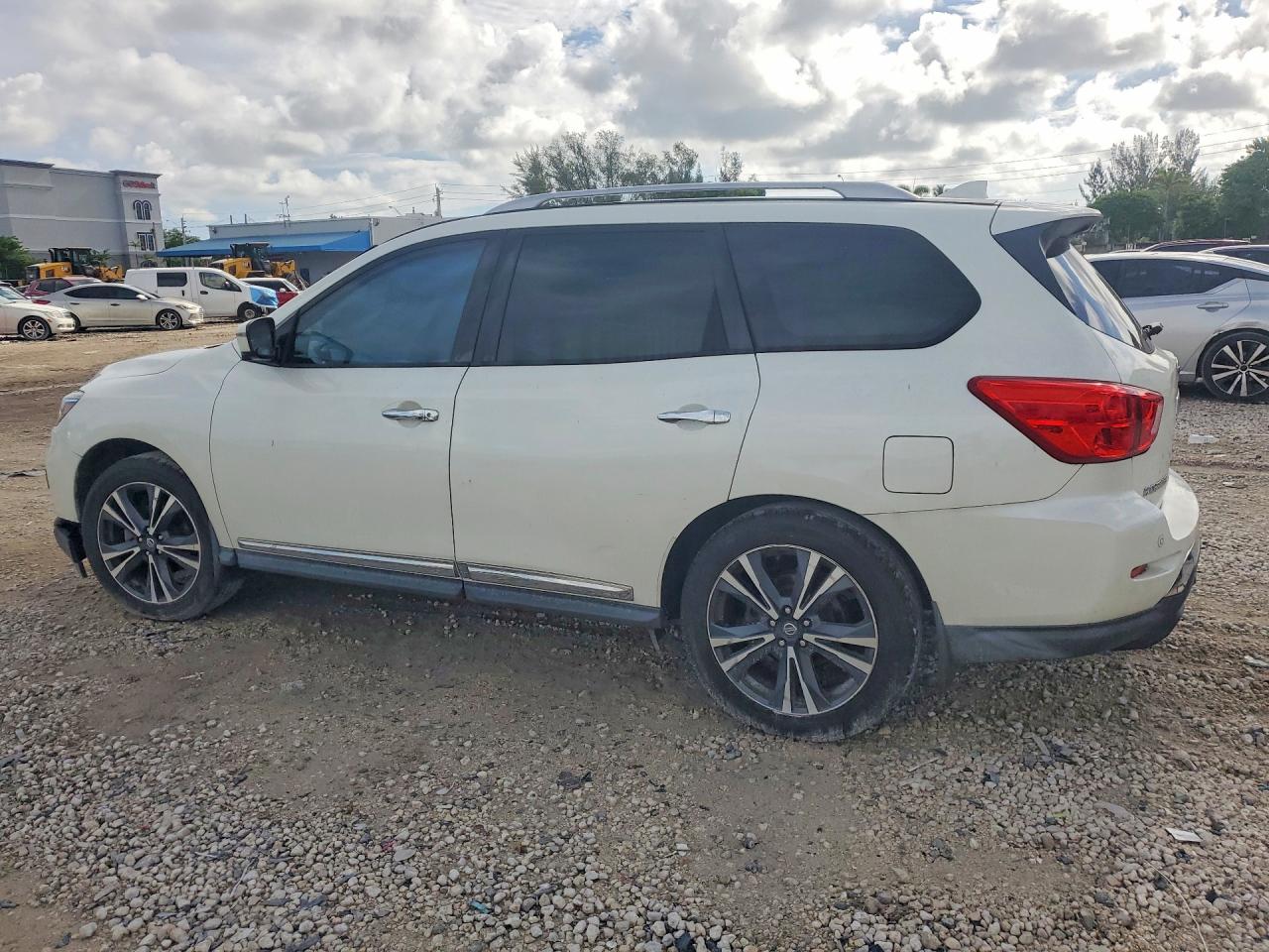 2019 NISSAN PATHFINDER PLATINUM — снимка 2