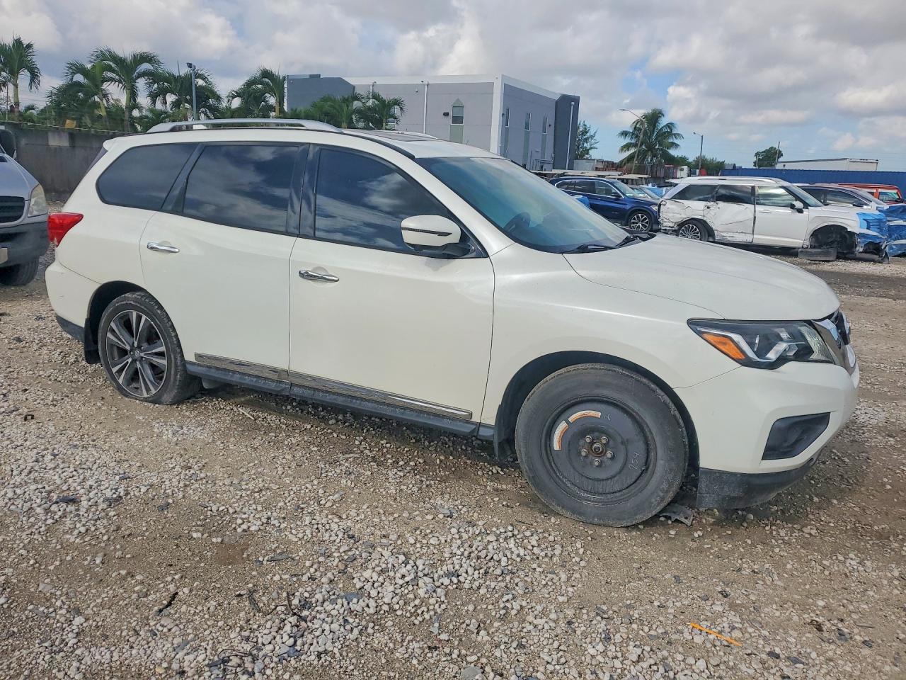 2019 NISSAN PATHFINDER PLATINUM — снимка 4