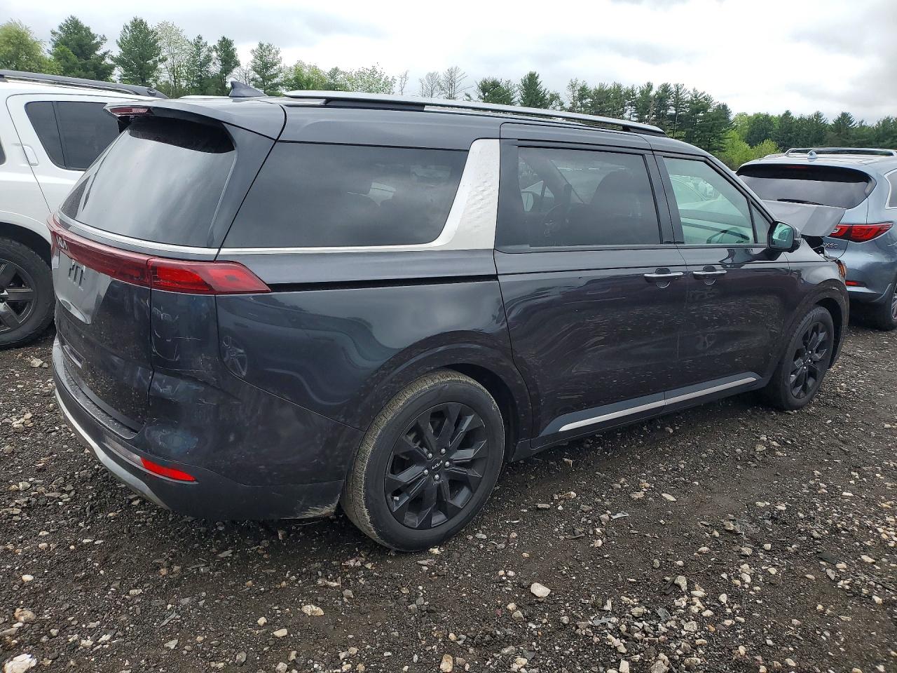 2024 KIA CARNIVAL SX — снимка 3
