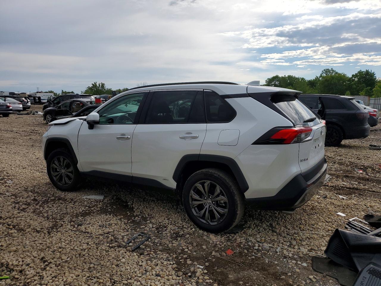 2024 TOYOTA RAV4 LIMITED — снимка 2
