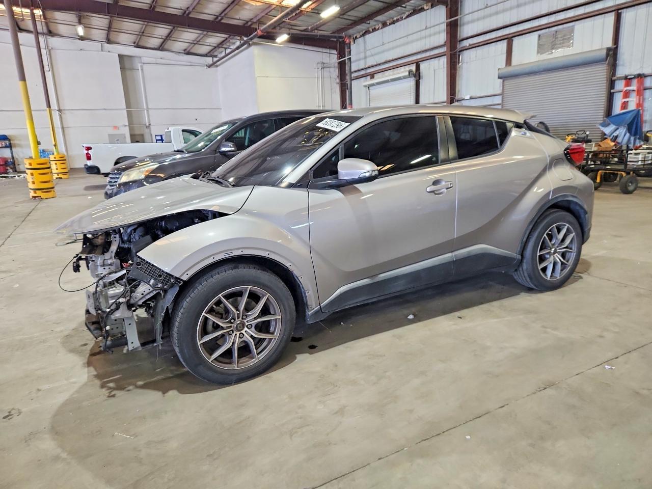 2019 TOYOTA C-HR LE