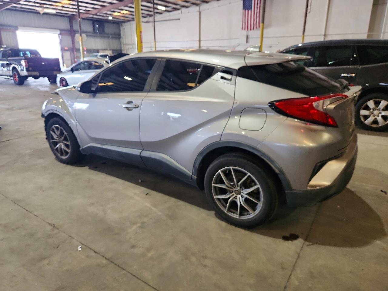 2019 TOYOTA C-HR LE — снимка 2