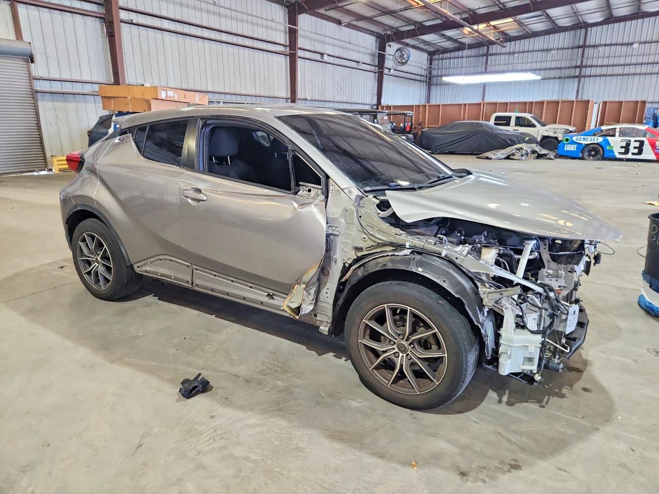 2019 TOYOTA C-HR LE — снимка 4