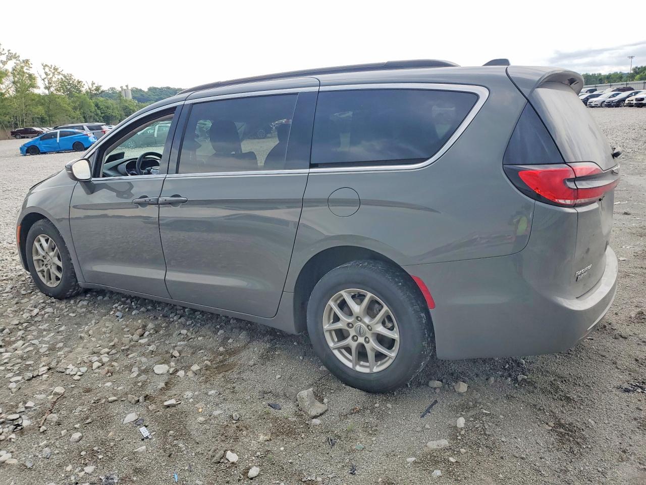 2022 CHRYSLER PACIFICA TOURING L — снимка 2