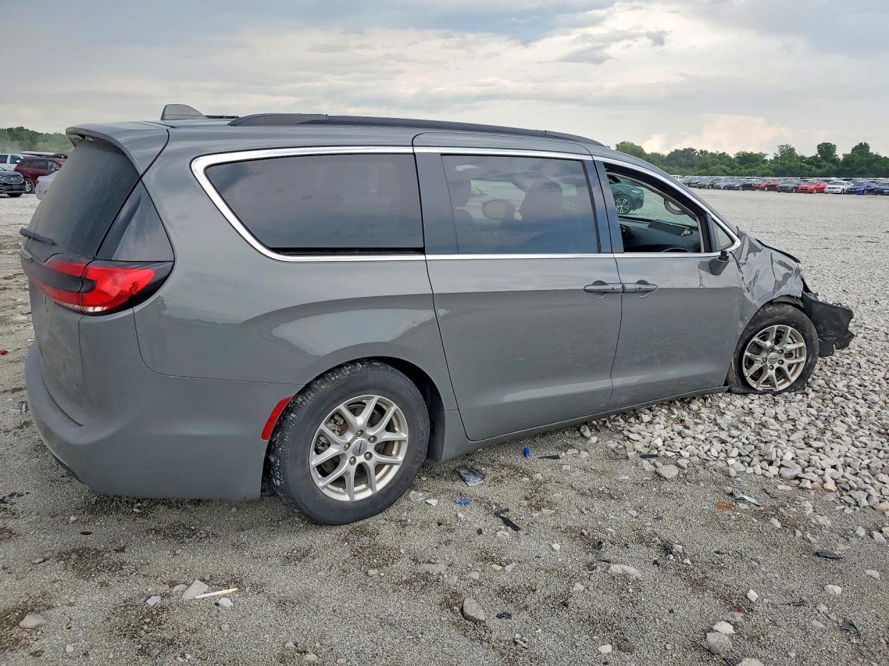 2022 CHRYSLER PACIFICA TOURING L — снимка 3