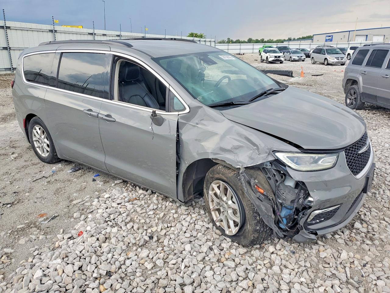 2022 CHRYSLER PACIFICA TOURING L — снимка 4