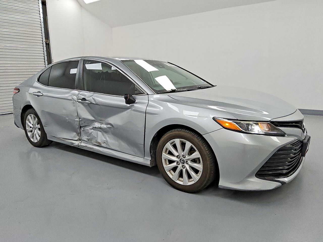 2020 TOYOTA CAMRY LE — снимка 4