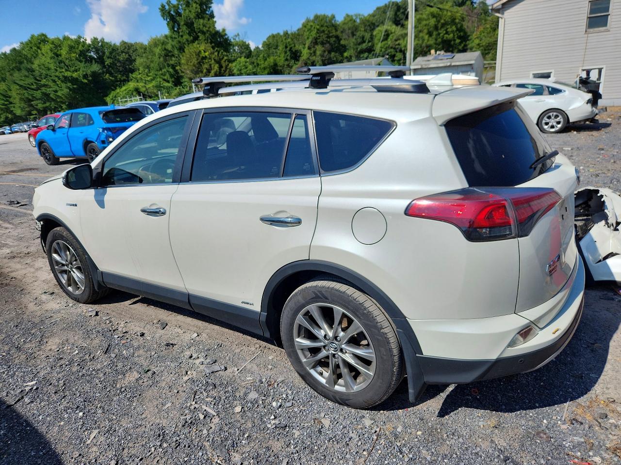 2017 TOYOTA RAV4 HV LIMITED — снимка 2
