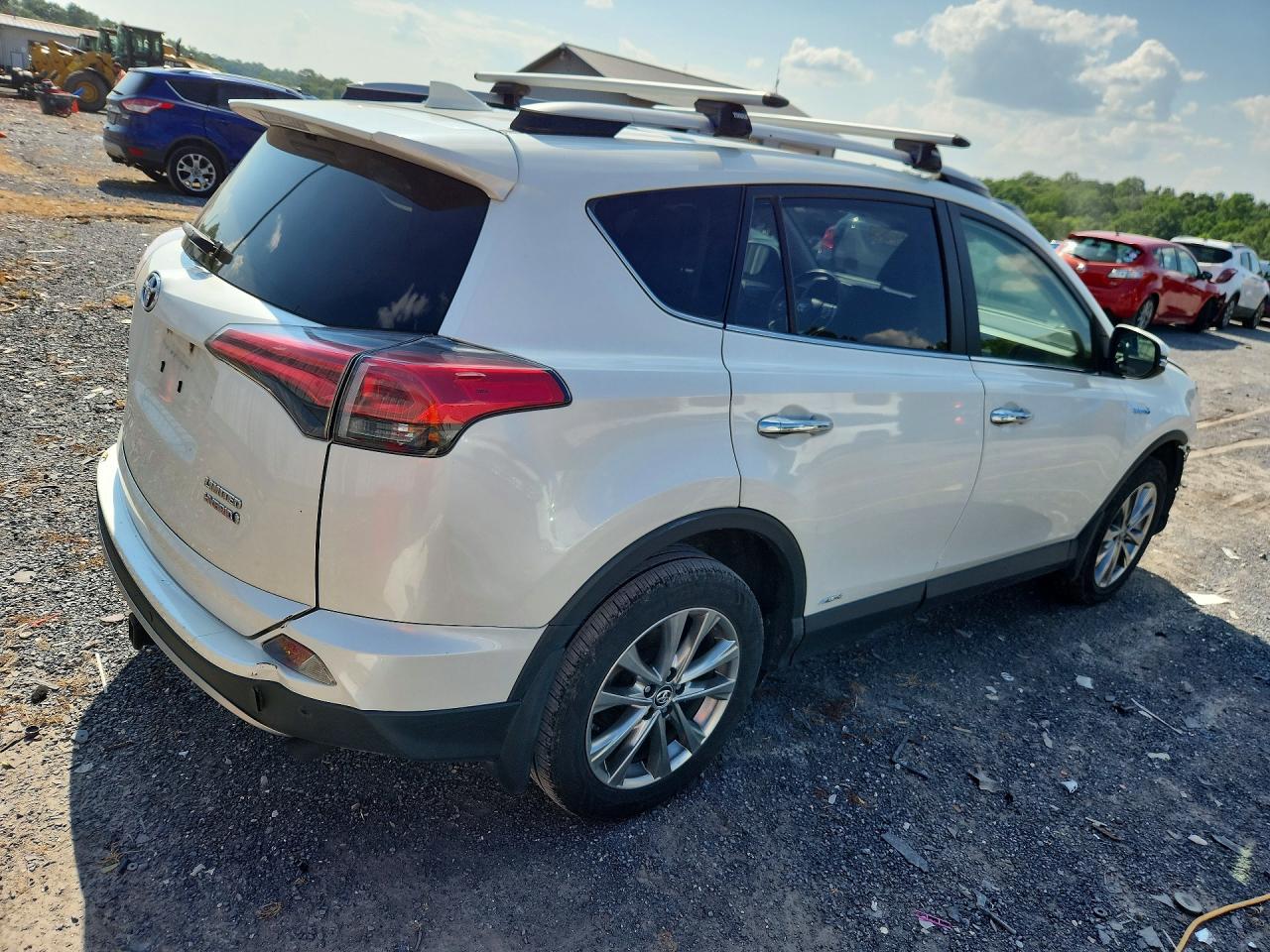 2017 TOYOTA RAV4 HV LIMITED — снимка 3