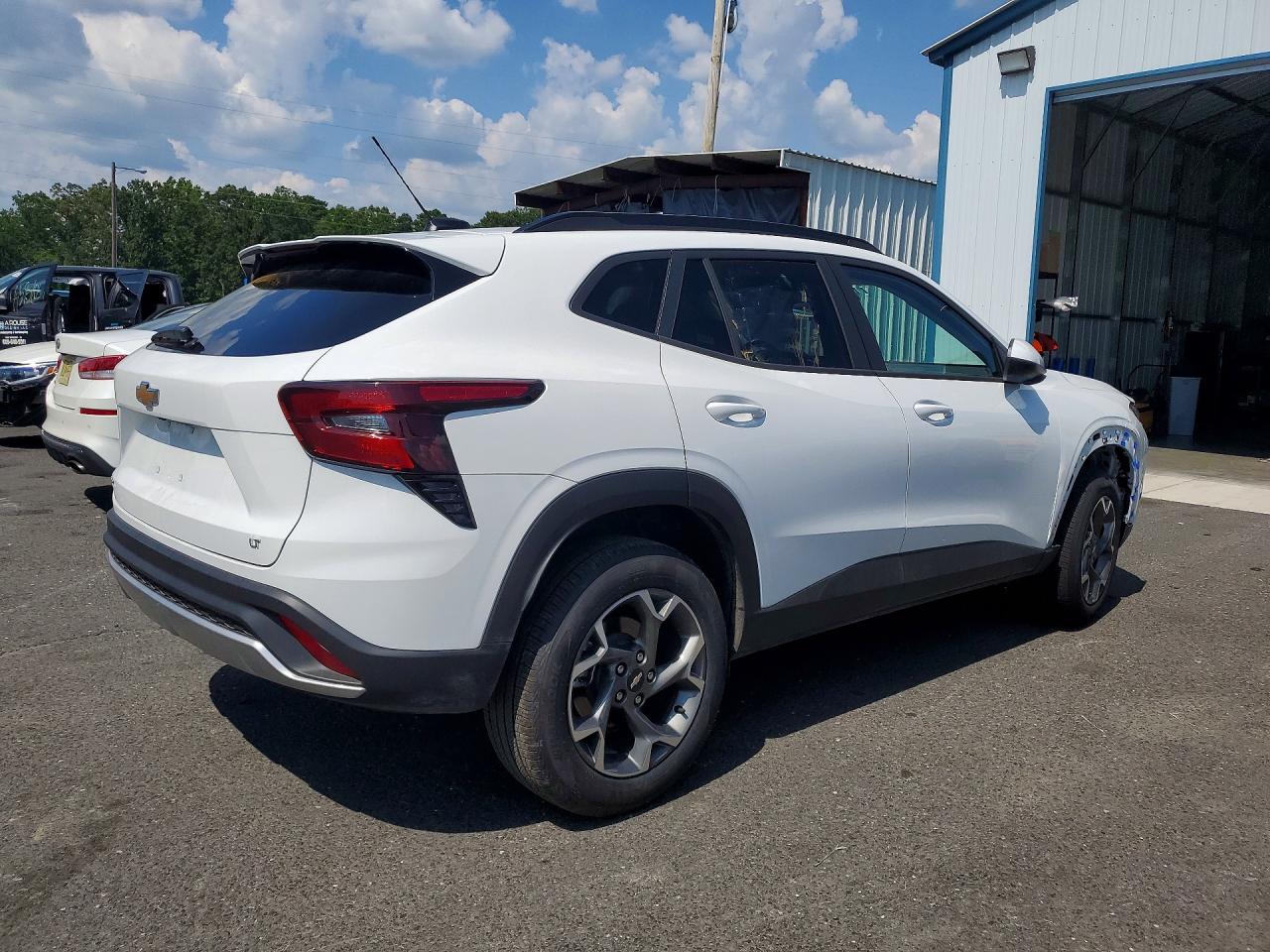 2026 CHEVROLET TRAX 1LT — снимка 3