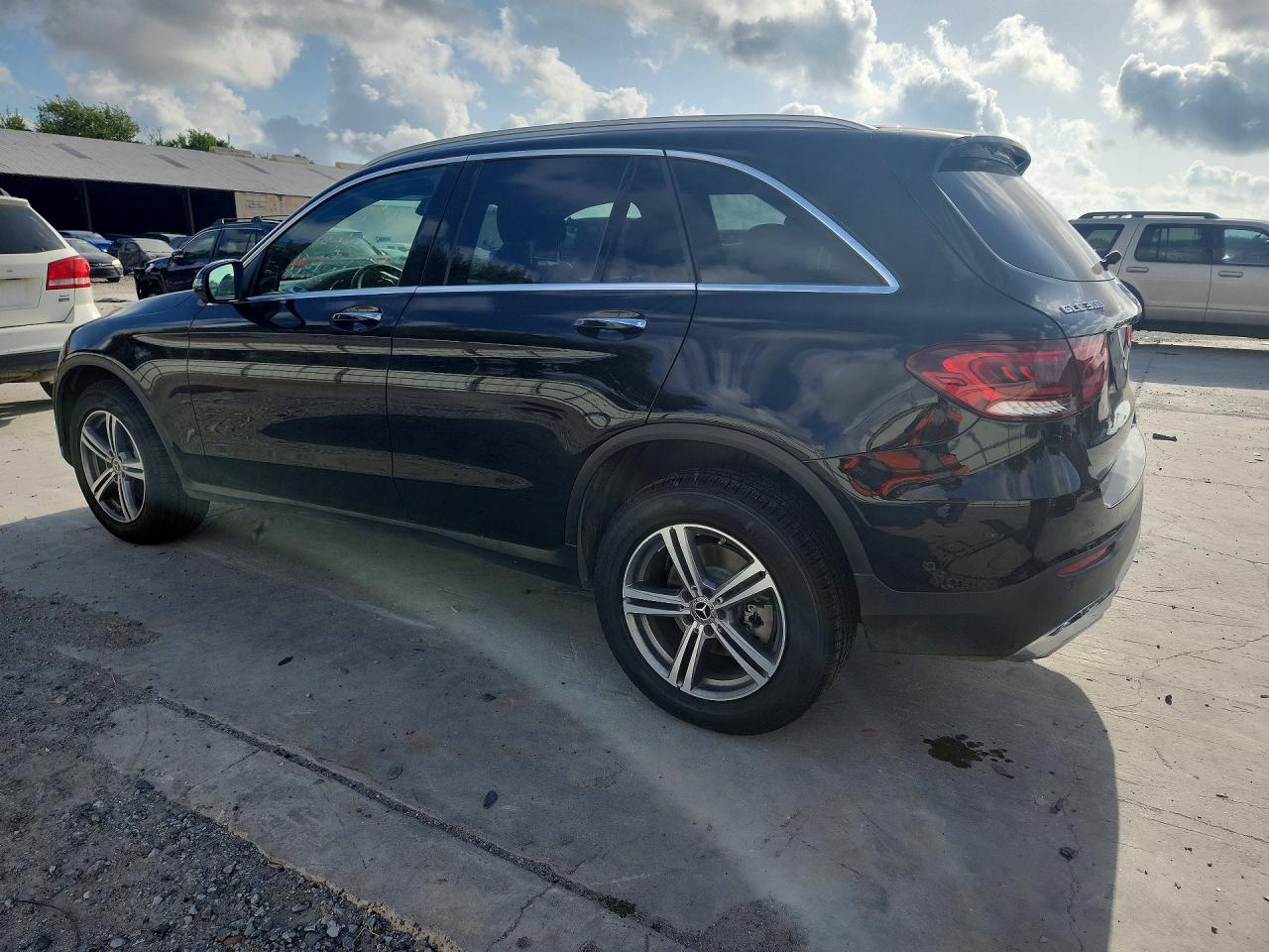2020 MERCEDES-BENZ GLC 300 — снимка 2