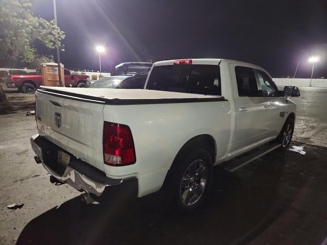 2019 RAM 1500 CLASSIC SLT — снимка 3