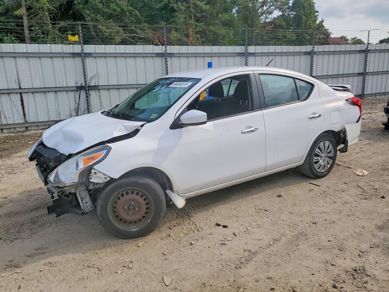 2015 NISSAN VERSA 1.6 SV