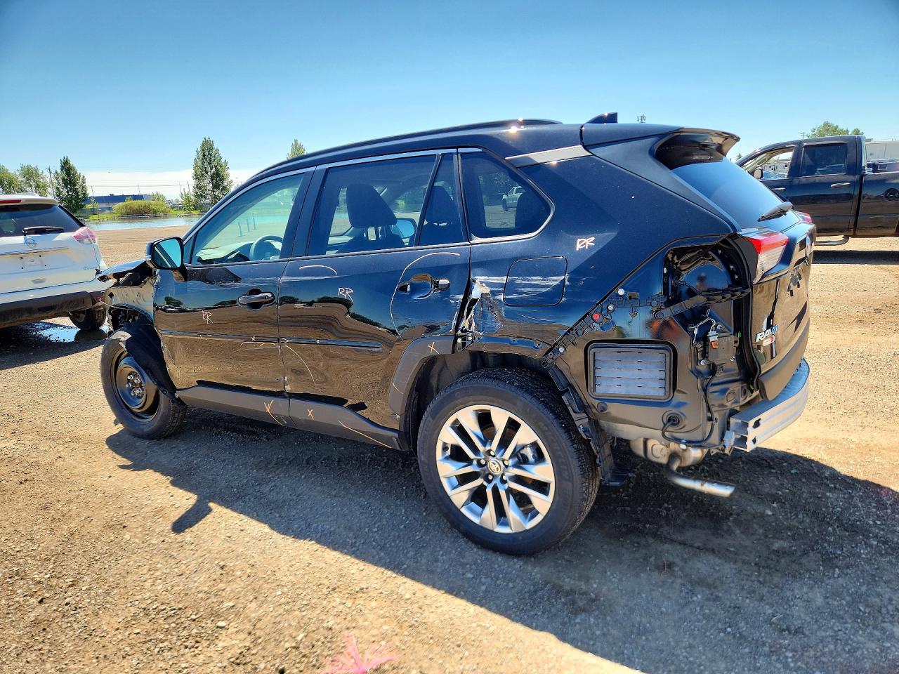 2024 TOYOTA RAV4 XLE — снимка 2