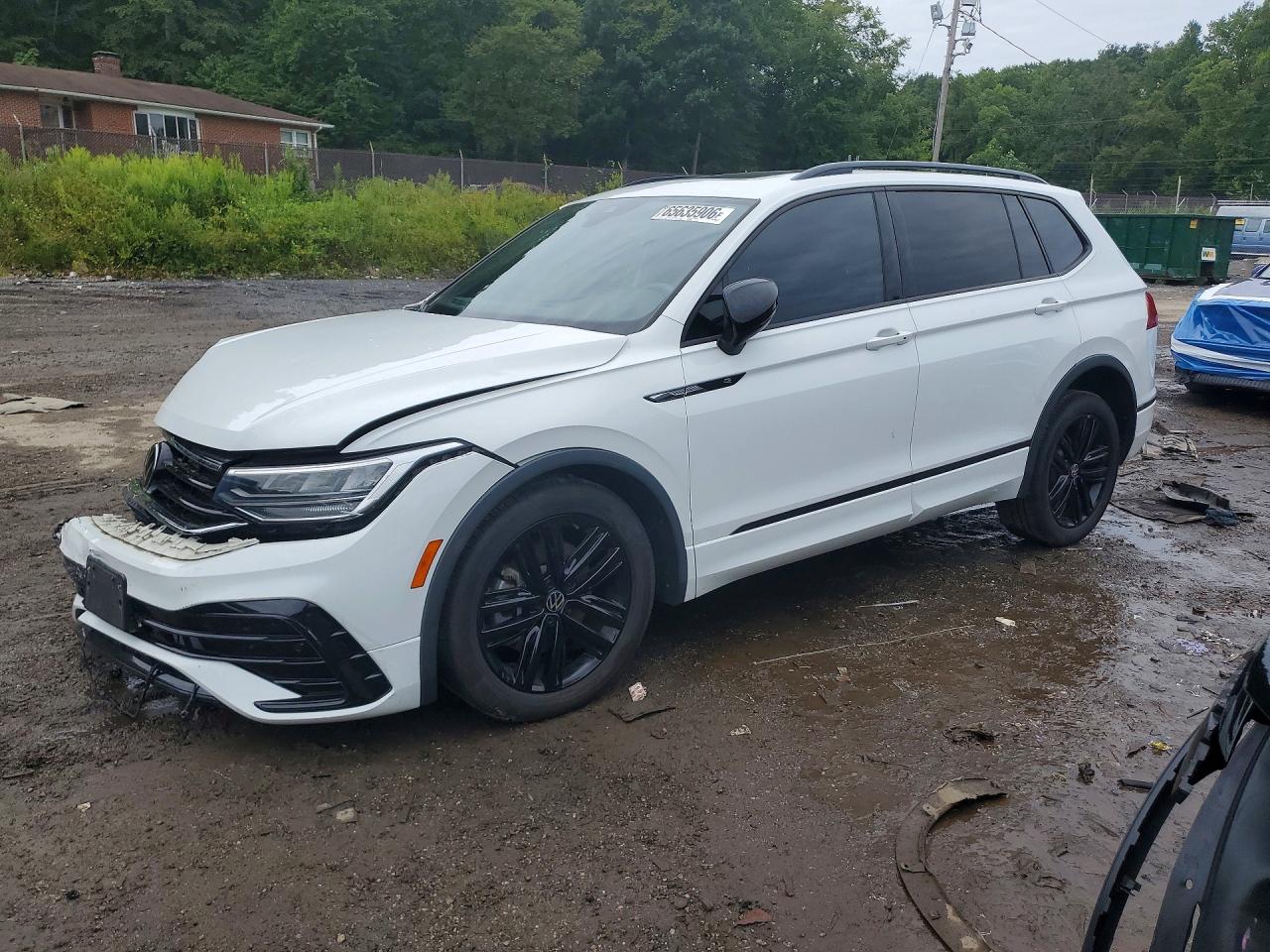 2022 VOLKSWAGEN TIGUAN SE R-LINE BLACK