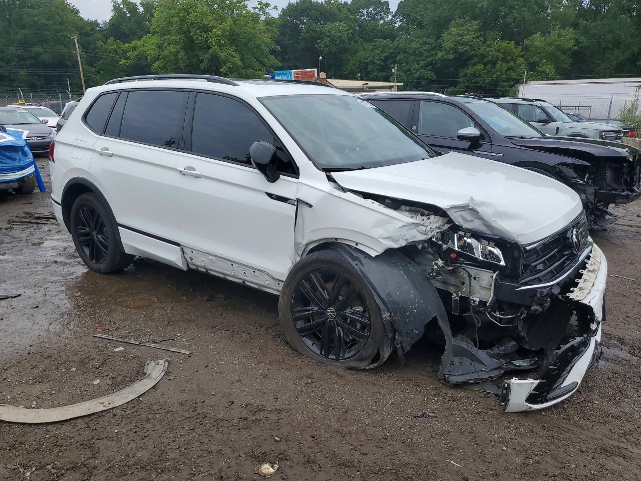 2022 VOLKSWAGEN TIGUAN SE R-LINE BLACK — снимка 4