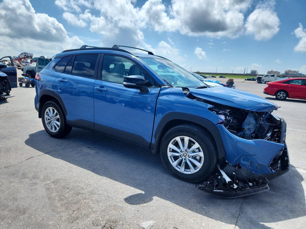 2026 TOYOTA COROLLA CROSS LE — снимка 4