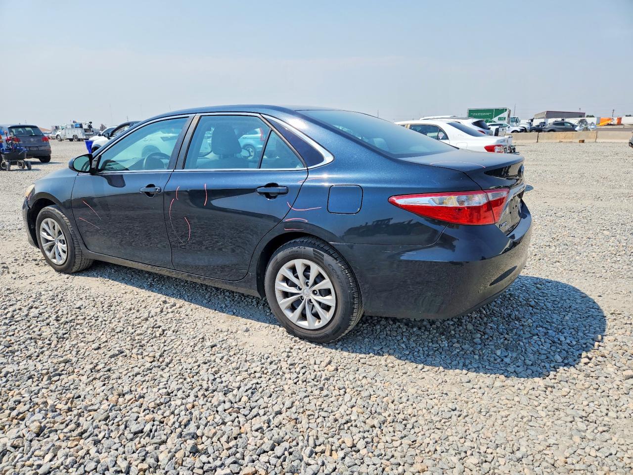 2016 TOYOTA CAMRY LE — снимка 2