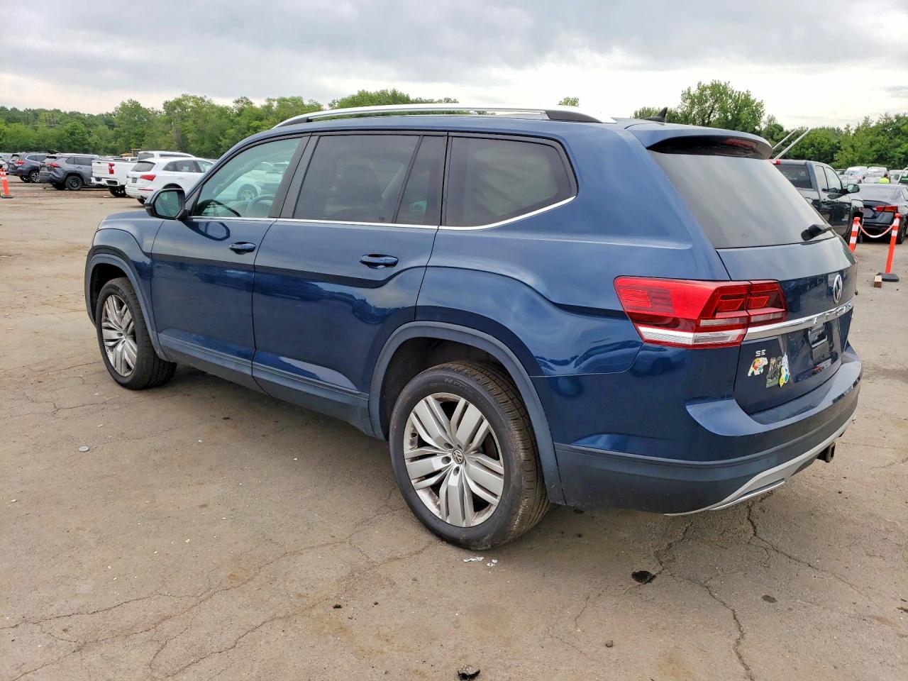 2019 VOLKSWAGEN ATLAS SE — снимка 2