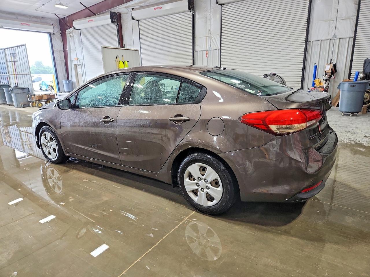 2017 KIA FORTE LX — снимка 2