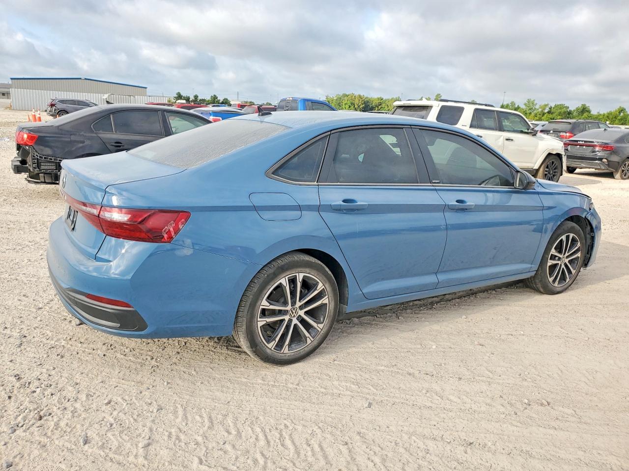 2025 VOLKSWAGEN JETTA SPORT — снимка 3