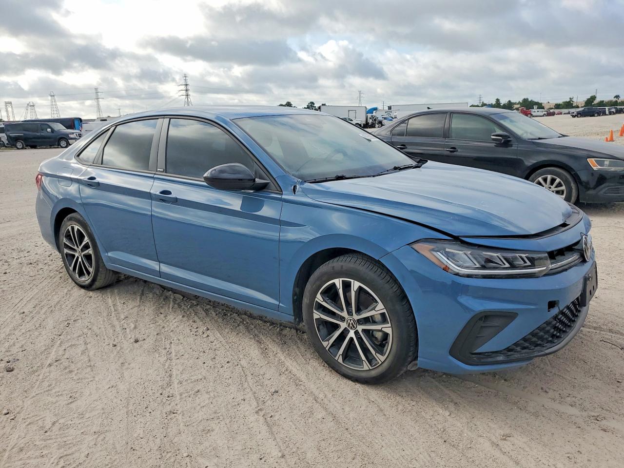2025 VOLKSWAGEN JETTA SPORT — снимка 4