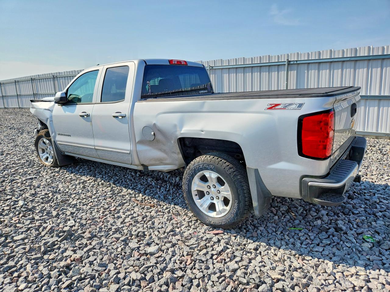 2017 CHEVROLET SILVERADO K1500 LT — снимка 2