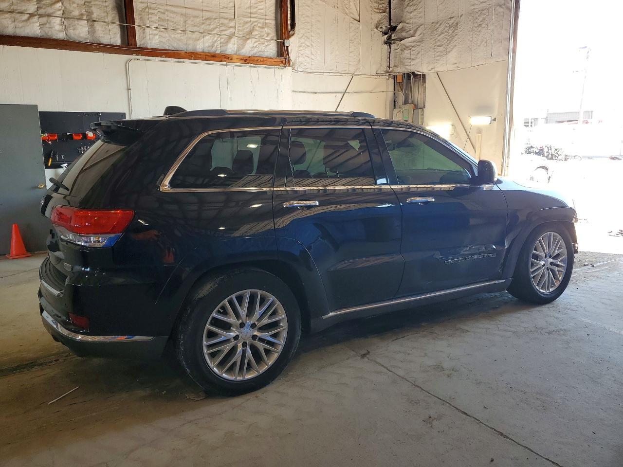 2018 JEEP GRAND CHEROKEE SUMMIT — снимка 3