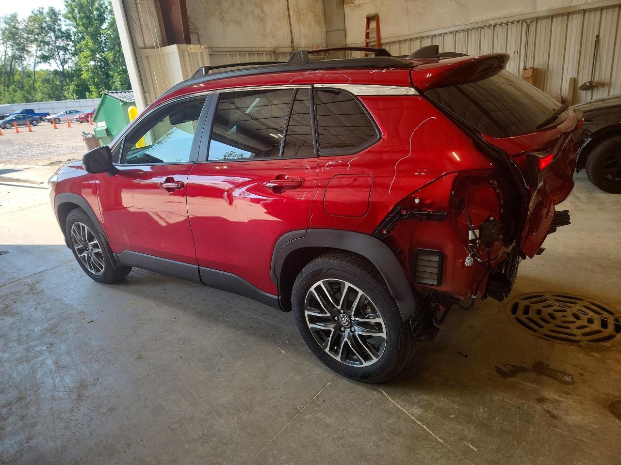 2026 TOYOTA COROLLA CROSS XLE — снимка 2