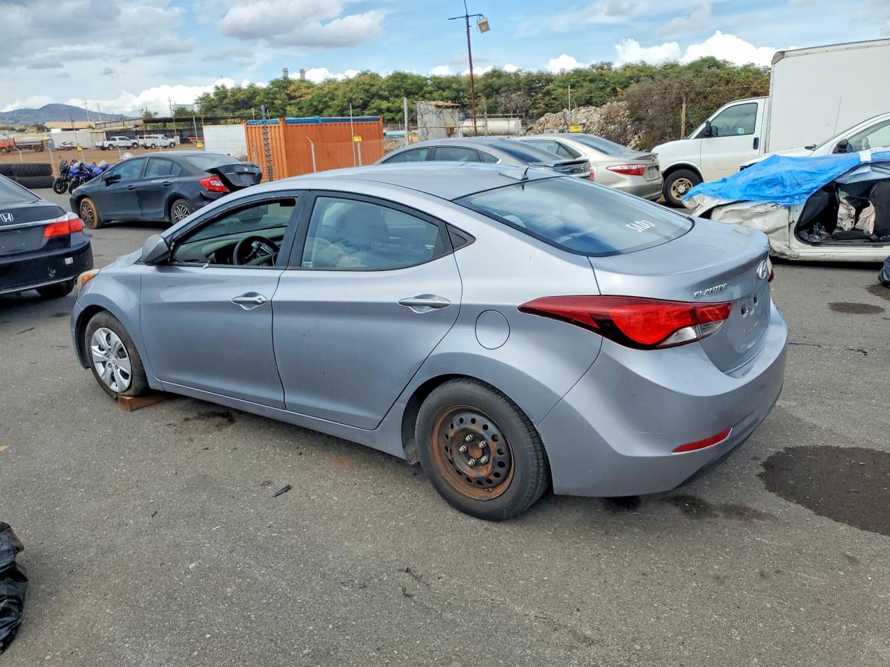 2016 HYUNDAI ELANTRA SE — снимка 2