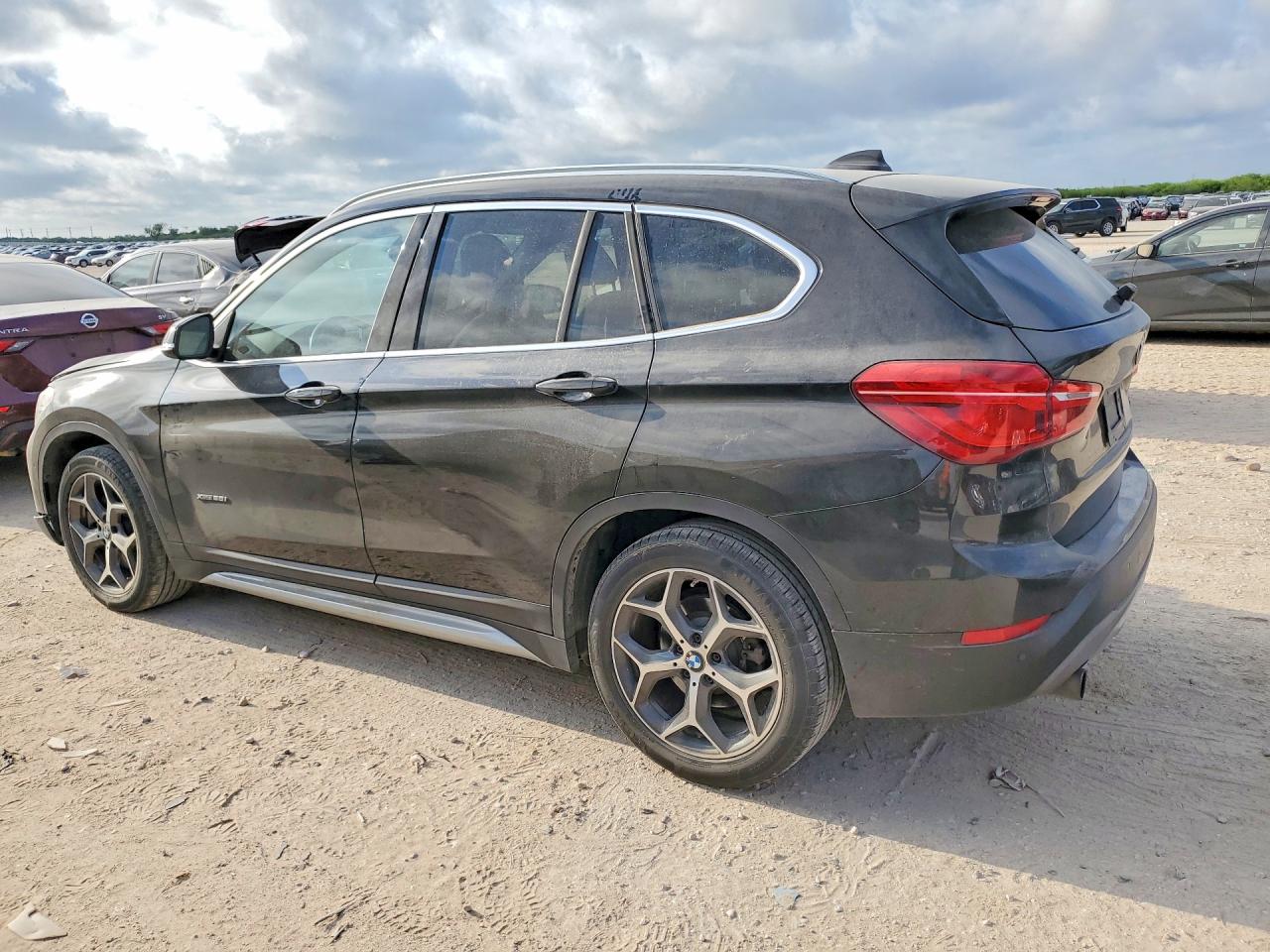 2017 BMW X1 XDRIVE28I — снимка 2