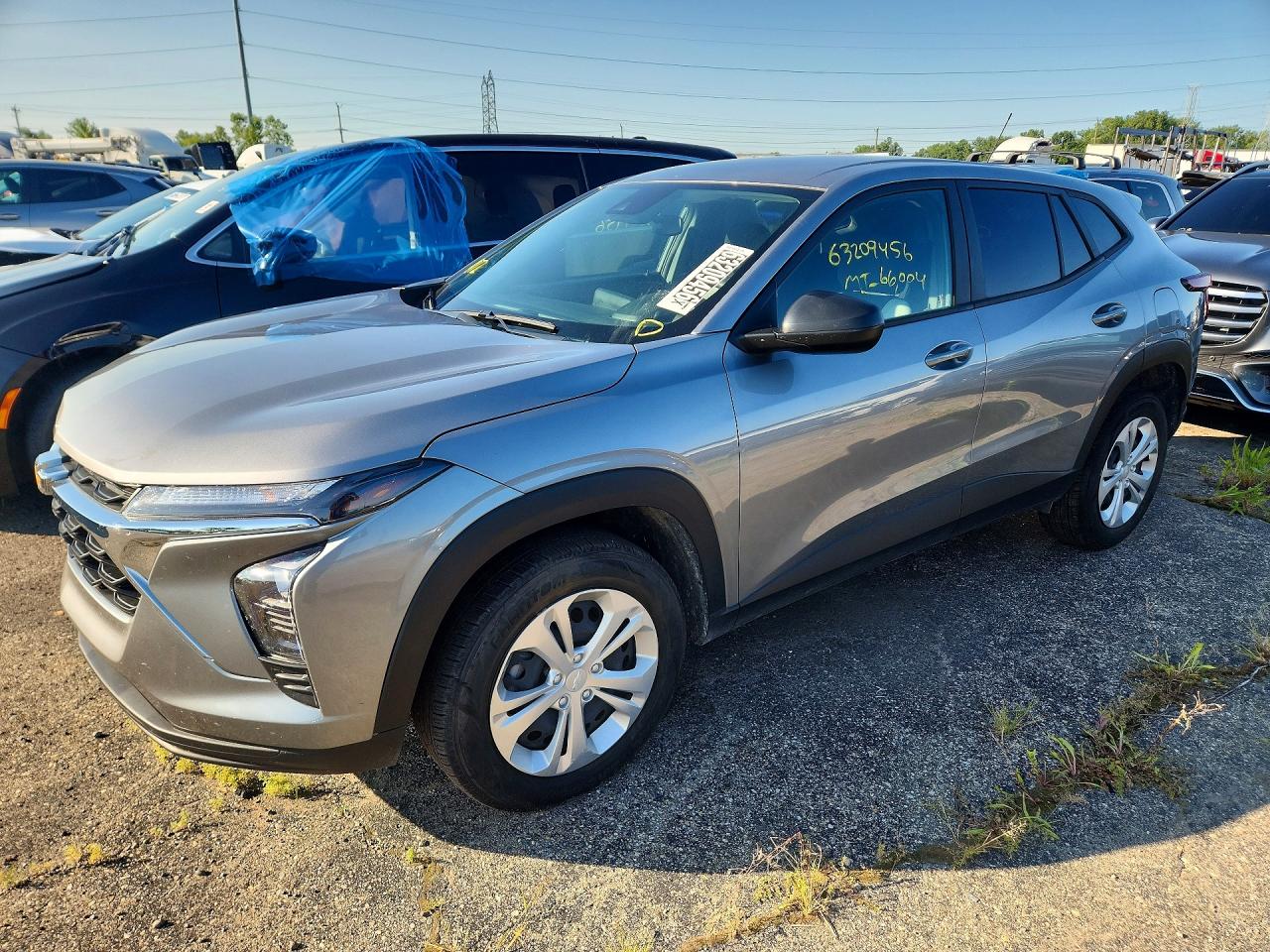 2025 CHEVROLET TRAX LS