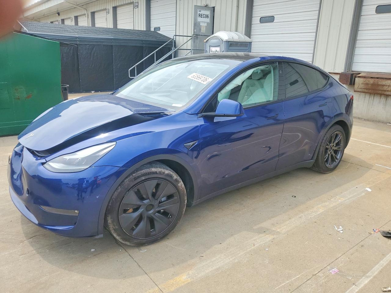 2024 TESLA MODEL Y