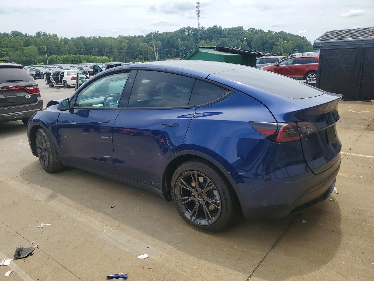 2024 TESLA MODEL Y — снимка 2