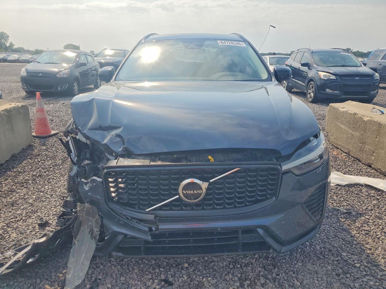 2025 VOLVO XC60 PLUS — снимка 5