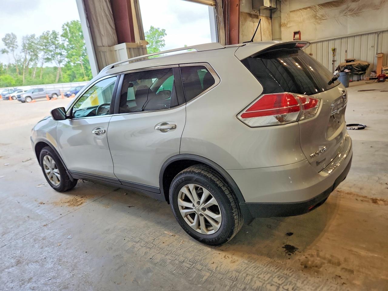2016 NISSAN ROGUE SV — снимка 2