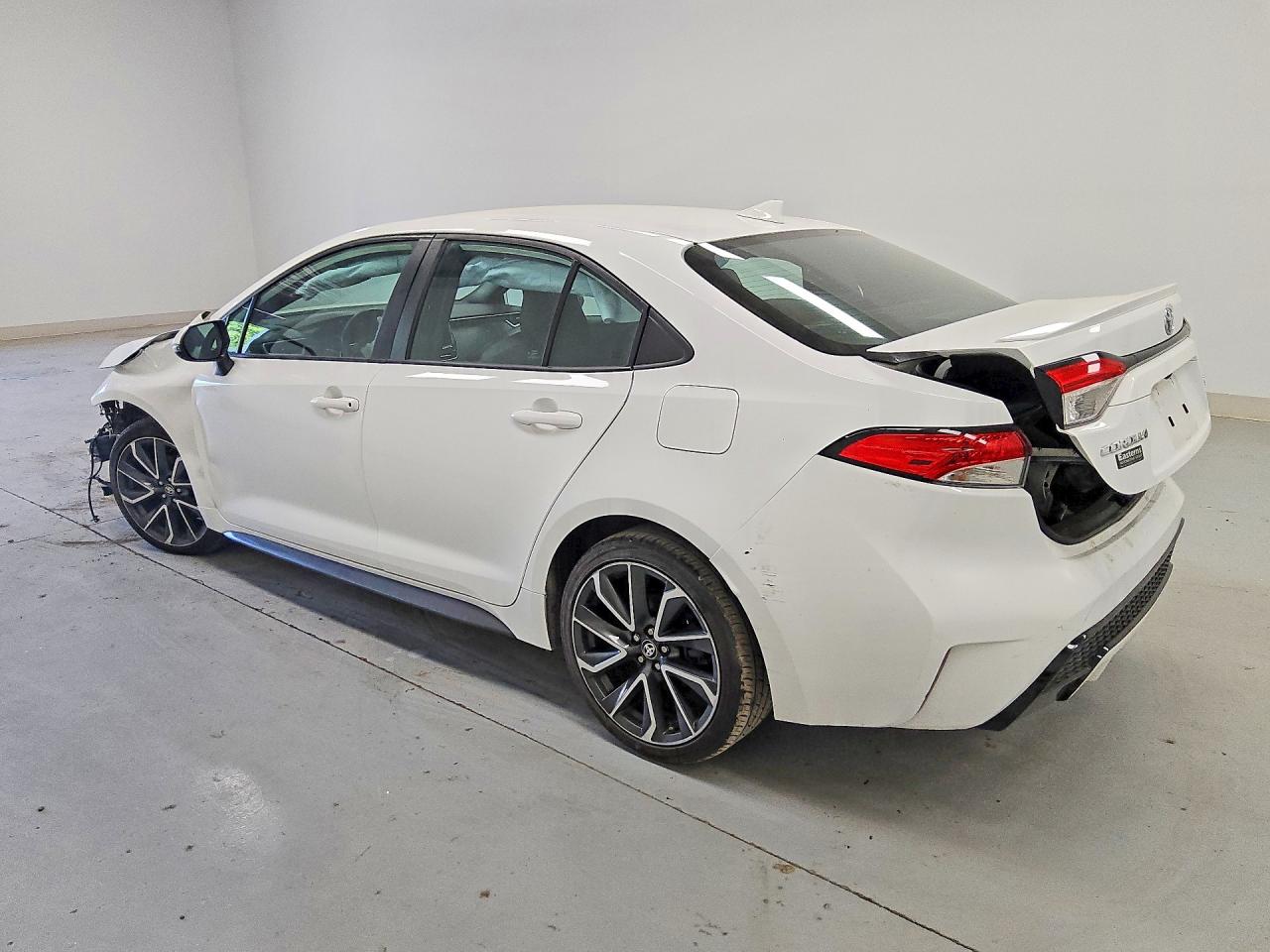 2021 TOYOTA COROLLA SE — снимка 2