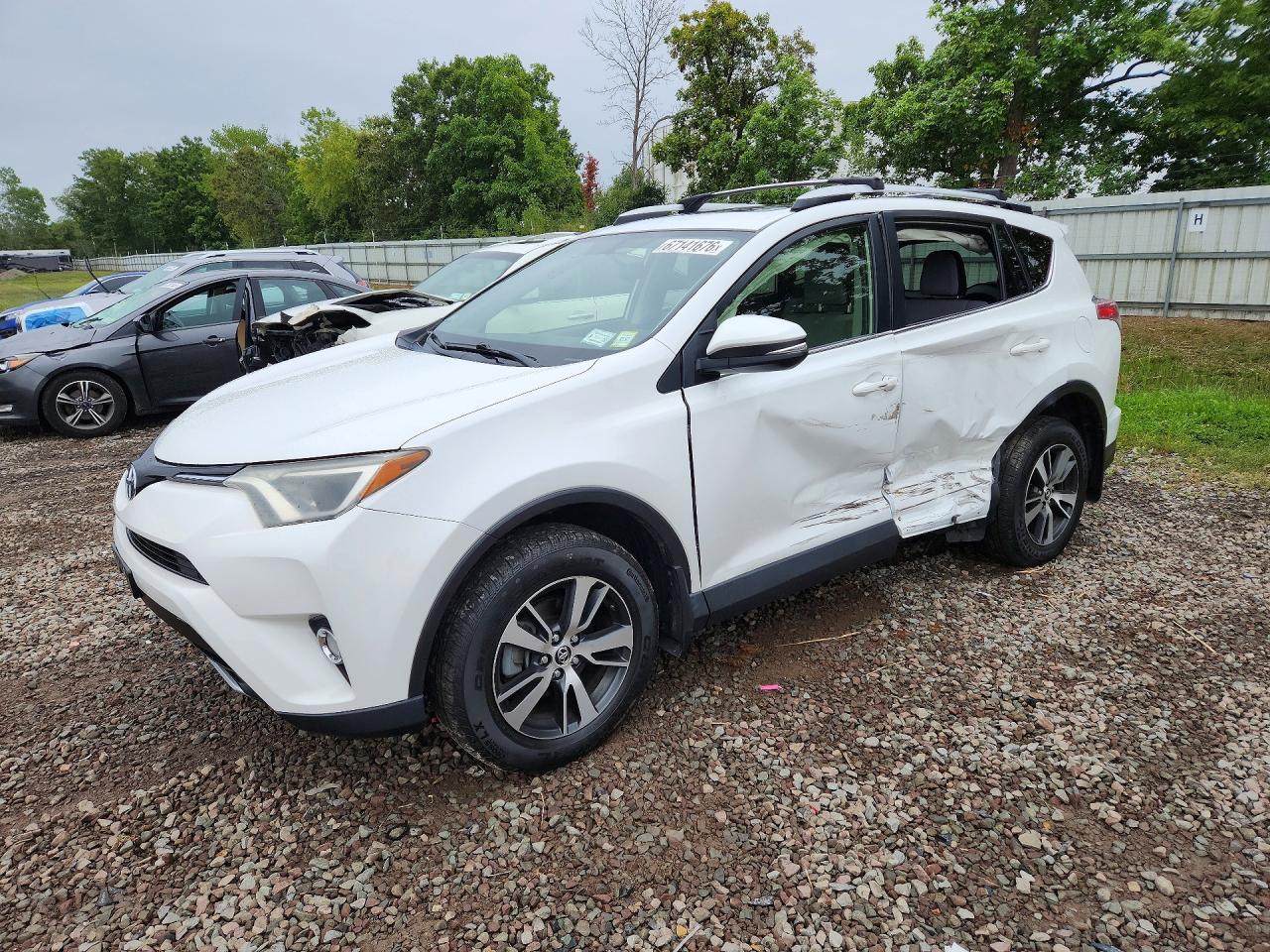 2016 TOYOTA RAV4 XLE