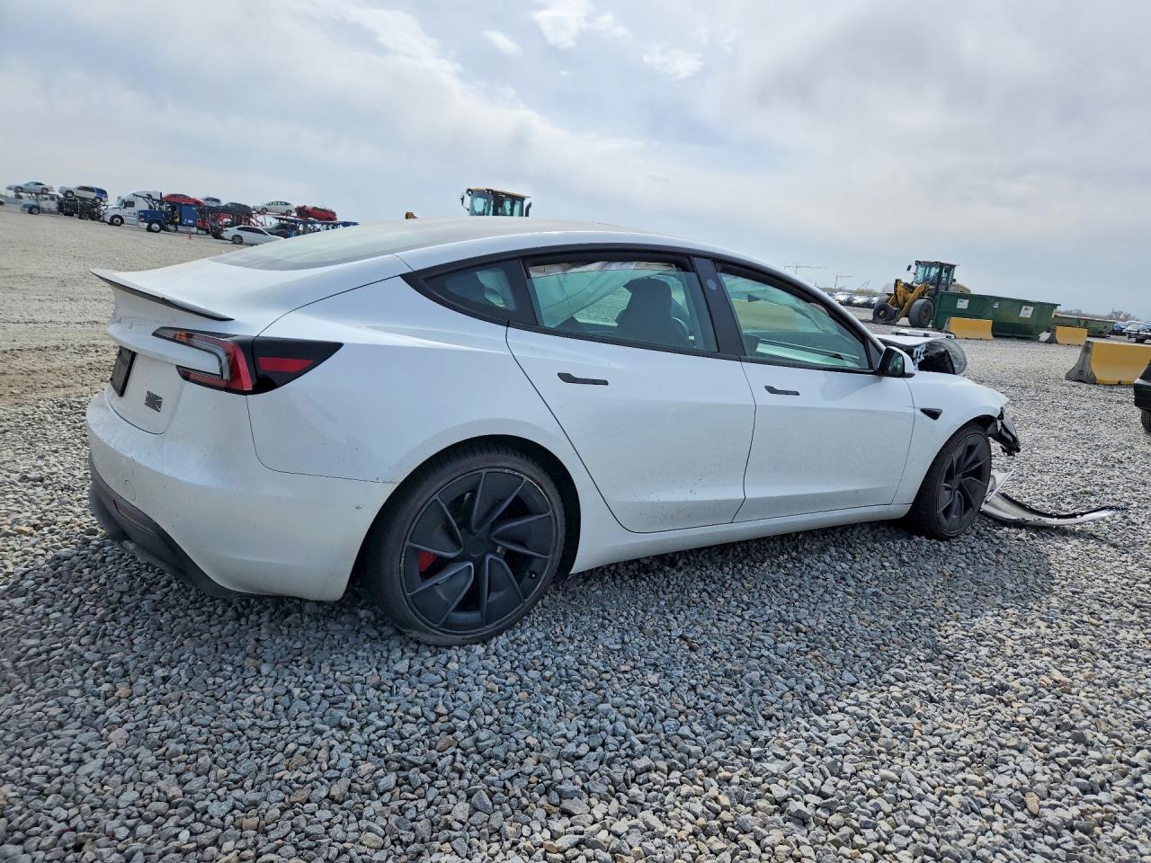 2024 TESLA MODEL 3 — снимка 3