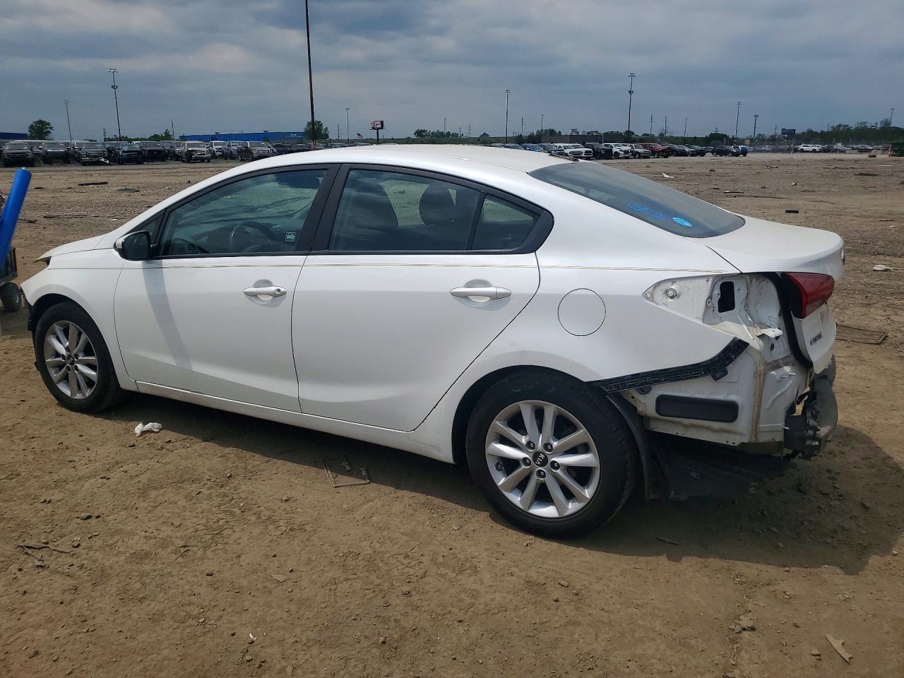 2017 KIA FORTE LX — снимка 2