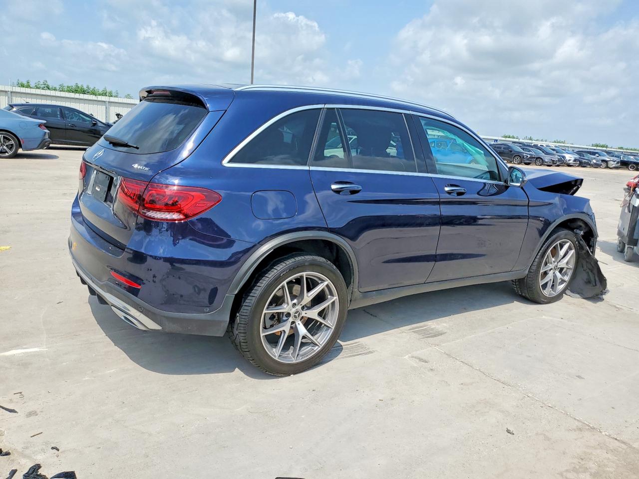 2021 MERCEDES-BENZ GLC 300 4MATIC — снимка 3