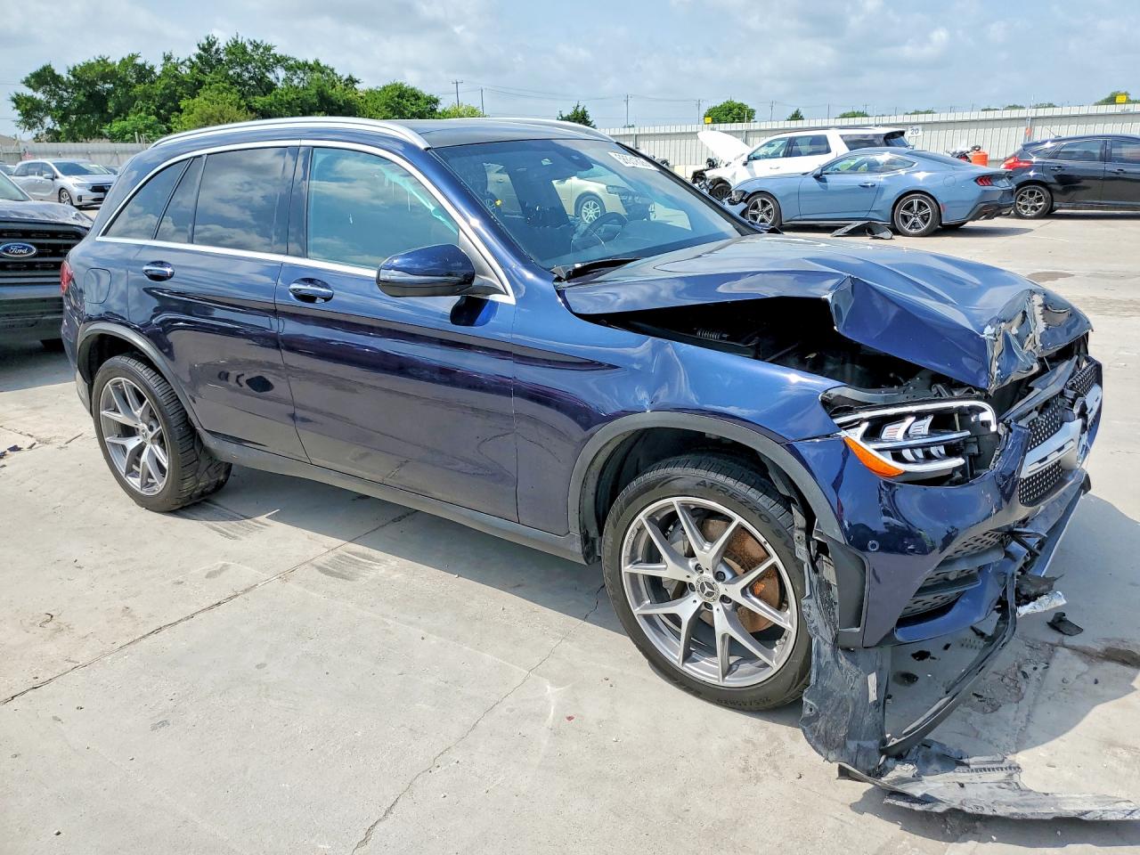 2021 MERCEDES-BENZ GLC 300 4MATIC — снимка 4